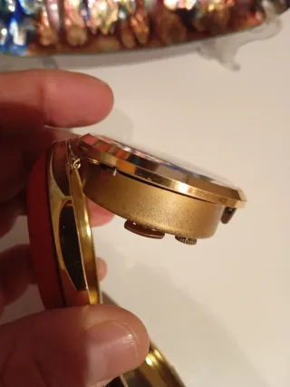 Despertador Schatz antiguo dorado