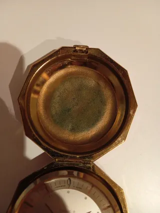 Despertador Schatz antiguo dorado