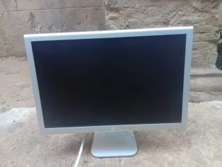 Monitor Cinema Display HD apple 22"