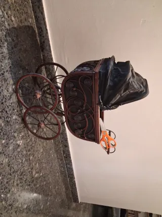 Carrito antiguo de juguete