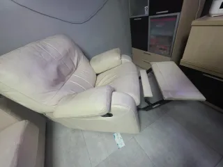 Divano relax beige in pelle