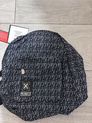 Mochila Munich Negra y Blanca