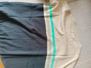 Jersey y bufanda verde mujer