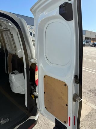 Ford Transit Courier 2017