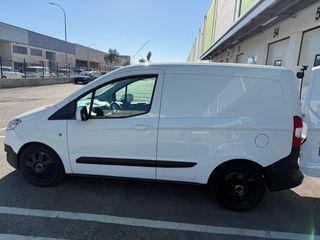 Ford Transit Courier 2017