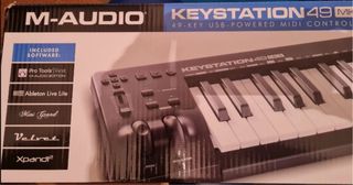 KeyStation 49 MK3 + Pedal Sustain Miditech MP-1