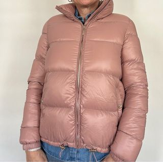 Plumífero fino corto rosa