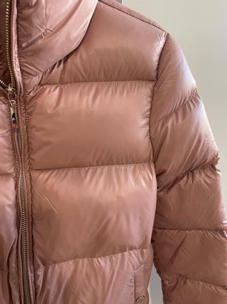 Plumífero fino corto rosa