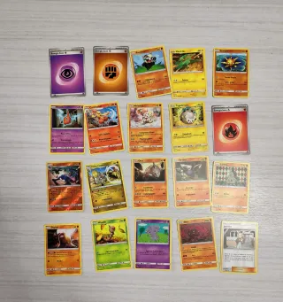 Pokemon  Mazzo 100 carte.dal 2016 al 2023.