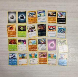 Pokemon  Mazzo 100 carte.dal 2016 al 2023.