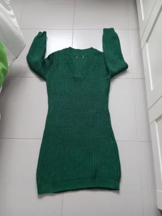 Vestido de lana mas bufanda talla M.