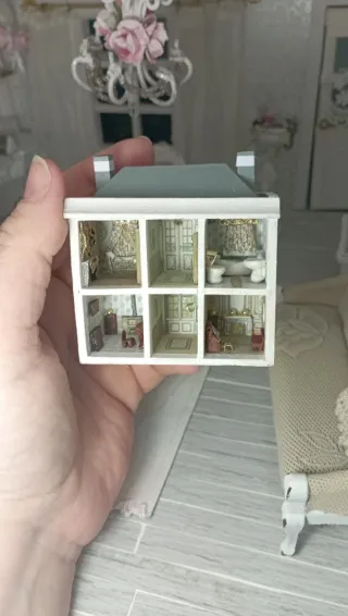 Micro Casa Illuminata Dollhouse 1:12