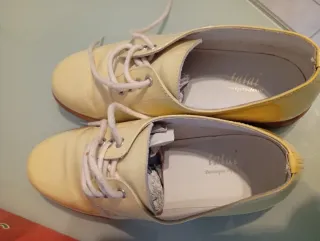 Zapatos comunión beige charol