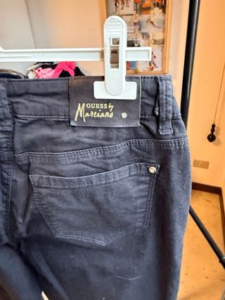 Guess Pantaloni Neri con Glitter