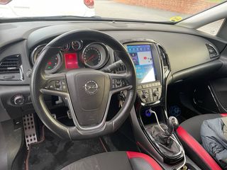 Opel Astra 2014
