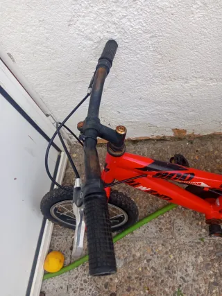 Bicicleta infantil roja JUVENTI