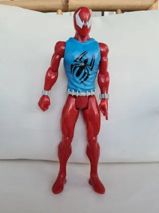 Figura Spider-Man Scarlet 30cm Hasbro 2016