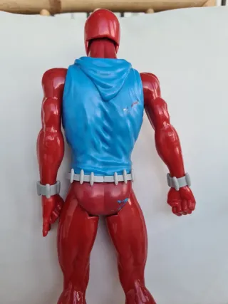 Figura Spider-Man Scarlet 30cm Hasbro 2016