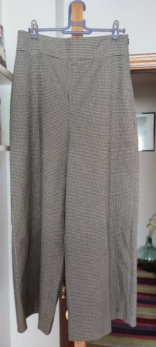 Pantalones anchos Zara