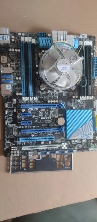 Placa Base ASUS P9X79 Intel i7 16GB RAM