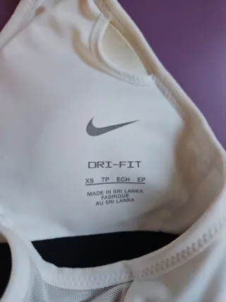 Sujetador deportivo Nike blanco