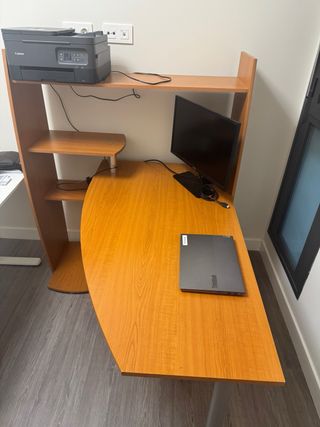 Escritorio madera y metal