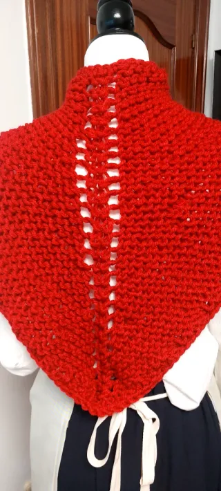 Toquilla roja hecha a mano