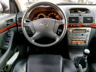 Toyota Avensis 2005