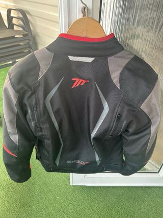 Chaqueta Moto 70° Negra , Gris y Roja.