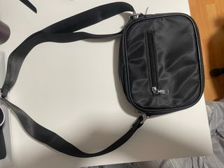 Riñonera Prada Negra