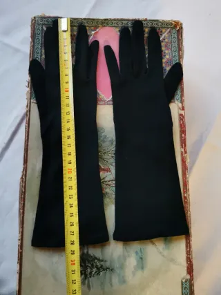 Guantes largos antiguos