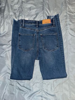 Pantalón vaquero azul talla 32