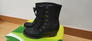 Botines negros forrados NUEVOS