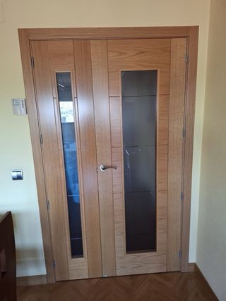 Puerta de madera interior