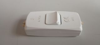 INTERRUPTORES BLANCOS VARIOS MODELOS 250V VARIOS A