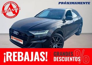 Audi Q8 45 TDI QUATTRO 231 CV TIPTRONIC BLACK EDITION ¡SUSPENSIÓN NEUMÁTICA!