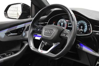 Audi Q8 45 TDI QUATTRO 231 CV TIPTRONIC BLACK EDITION ¡SUSPENSIÓN NEUMÁTICA!