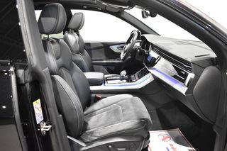 Audi Q8 45 TDI QUATTRO 231 CV TIPTRONIC BLACK EDITION ¡SUSPENSIÓN NEUMÁTICA!