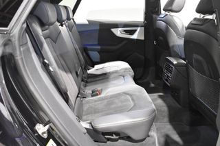 Audi Q8 45 TDI QUATTRO 231 CV TIPTRONIC BLACK EDITION ¡SUSPENSIÓN NEUMÁTICA!