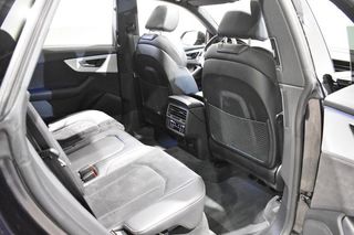 Audi Q8 45 TDI QUATTRO 231 CV TIPTRONIC BLACK EDITION ¡SUSPENSIÓN NEUMÁTICA!