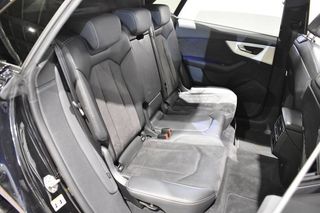 Audi Q8 45 TDI QUATTRO 231 CV TIPTRONIC BLACK EDITION ¡SUSPENSIÓN NEUMÁTICA!