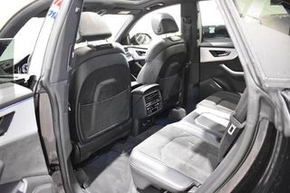 Audi Q8 45 TDI QUATTRO 231 CV TIPTRONIC BLACK EDITION ¡SUSPENSIÓN NEUMÁTICA!