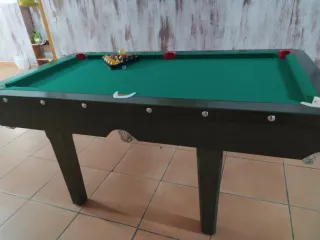 Mesa de billar verde