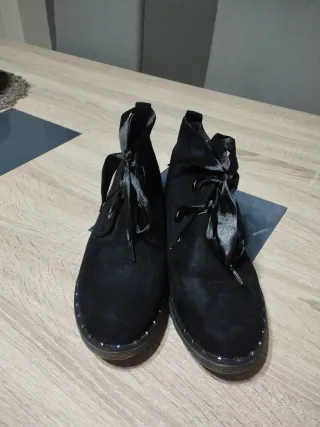 Botines negros mujer