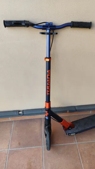 Patinete Tijuana Azul, Naranja y negro