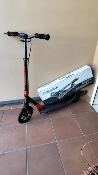 Patinete Tijuana Azul, Naranja y negro