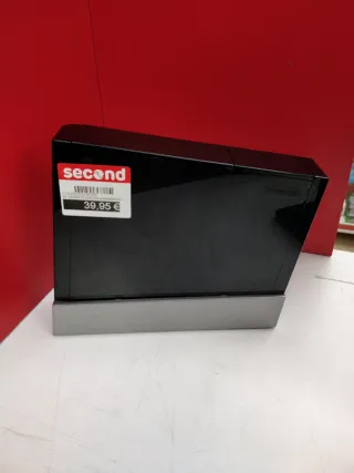 WII NEGRA CON MANDO Y CABLES