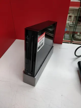 WII NEGRA CON MANDO Y CABLES
