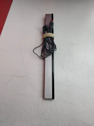 WII NEGRA CON MANDO Y CABLES