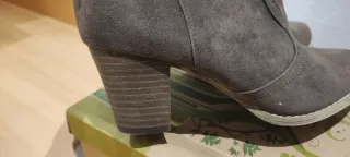 Botines marrones con tacón NUEVOS